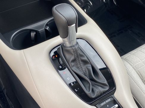 Certified 2025 Honda HR-V LX image 22