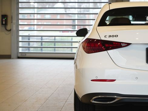 Used 2025 Mercedes-Benz C 300 4MATIC Sedan image 12