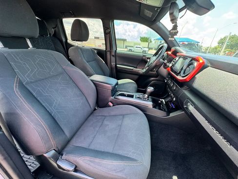 Used 2018 Toyota Tacoma TRD Sport RWD image 7
