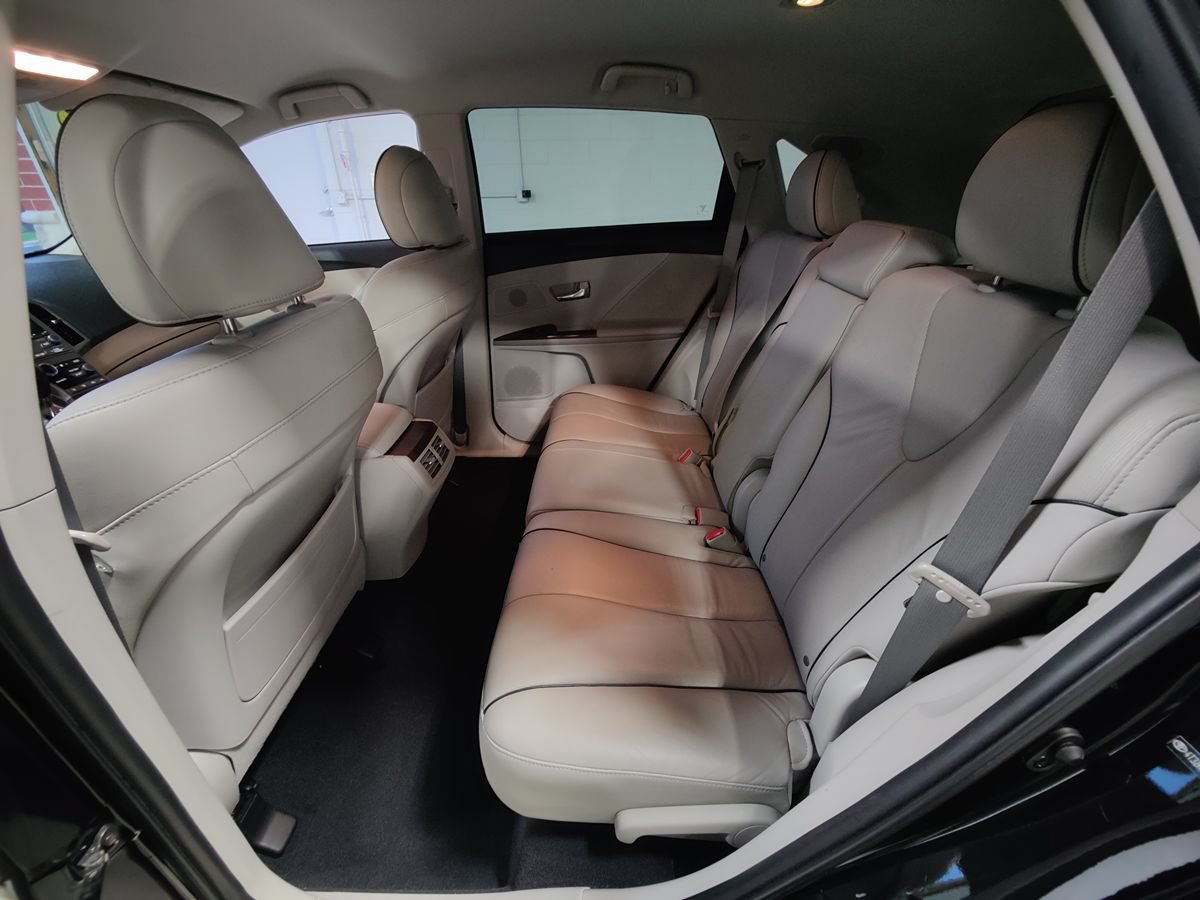 Used 2009 Toyota Venza FWD image 39