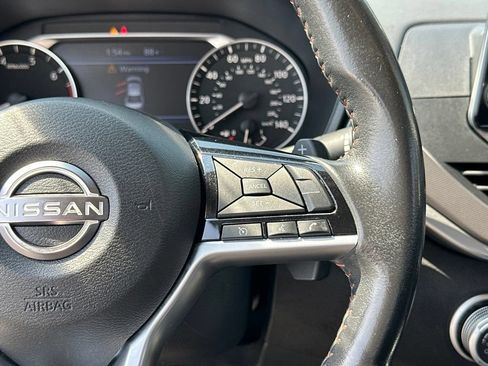 Used 2024 Nissan Altima 2.5 SR FWD image 41