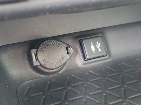 Used 2019 Toyota RAV4 XLE Premium w/ Cold Weather Package FWD image 29