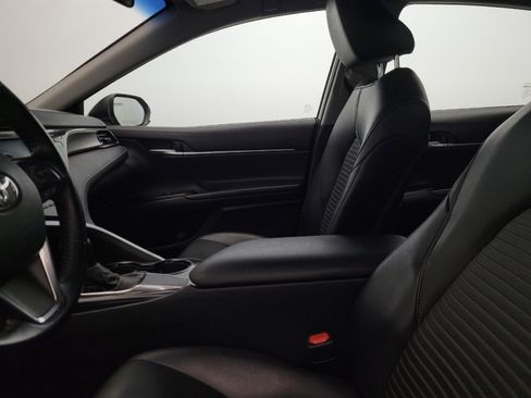 Used 2020 Toyota Camry SE image 17
