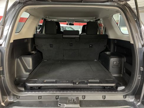 Used 2012 Toyota 4Runner SR5 image 34