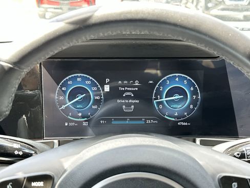 Used 2024 Hyundai Elantra Limited FWD image 24