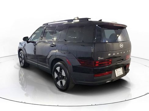 Used 2025 Hyundai Santa Fe SEL FWD image 4
