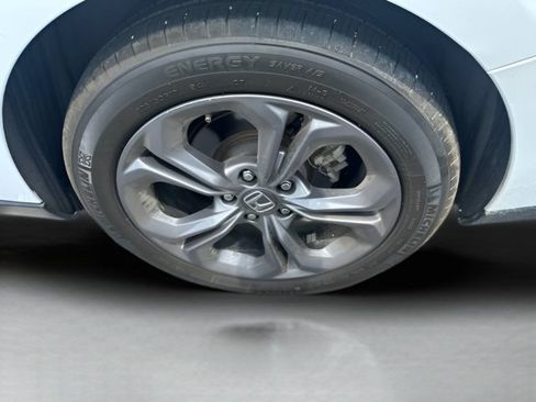 Used 2023 Honda Accord EX image 9