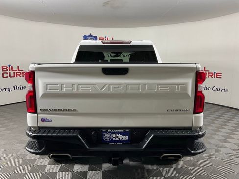 Used 2020 Chevrolet Silverado 1500 Custom Trail Boss w/ Custom Convenience Package AWD/4WD image 4