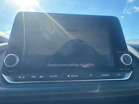 Certified 2025 Nissan Rogue SV AWD/4WD image 41