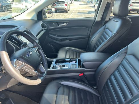 Used 2020 Ford Edge SEL w/ Convenience Package FWD image 9