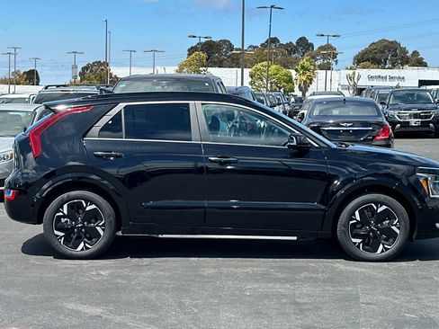 New 2026 Kia Niro Wave FWD image 3