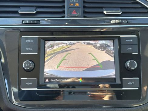 Used 2023 Volkswagen Tiguan S image 31