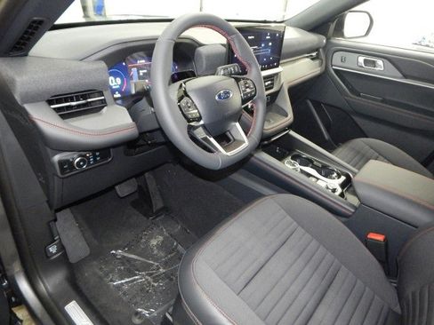 New 2025 Ford Explorer ST-Line w/ Premium Package image 16