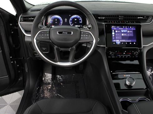 New 2026 Jeep Grand Cherokee L 4WD image 11