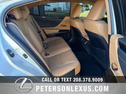 Used 2024 Lexus ES 350 w/ Accessory Package (Z2) FWD image 18