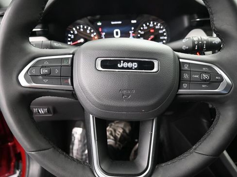Used 2025 Jeep Compass Limited AWD/4WD image 39