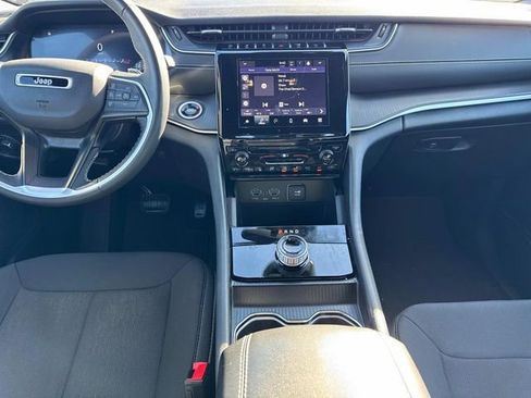 Used 2024 Jeep Grand Cherokee Laredo w/ Trailer Tow Package image 20