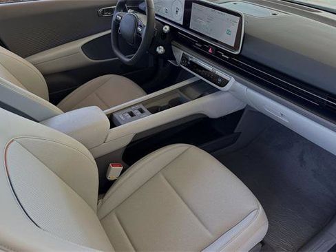 New 2025 Hyundai Ioniq 6 SEL image 18
