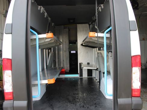 Used 2024 RAM ProMaster 3500 w/ Delivery Van Package FWD image 12