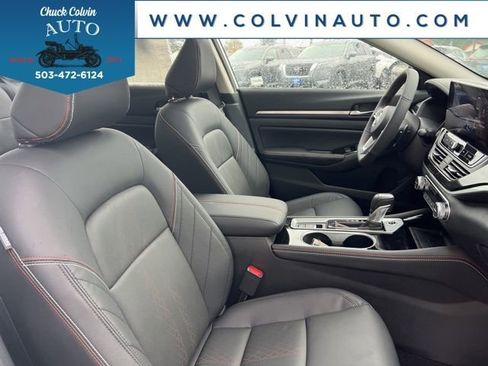 New 2025 Nissan Altima 2.5 SR w/ SR Premium Package image 24