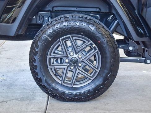 New 2026 Jeep Gladiator Sport image 11