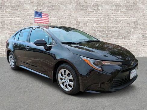 Used 2026 Toyota Corolla LE image 1