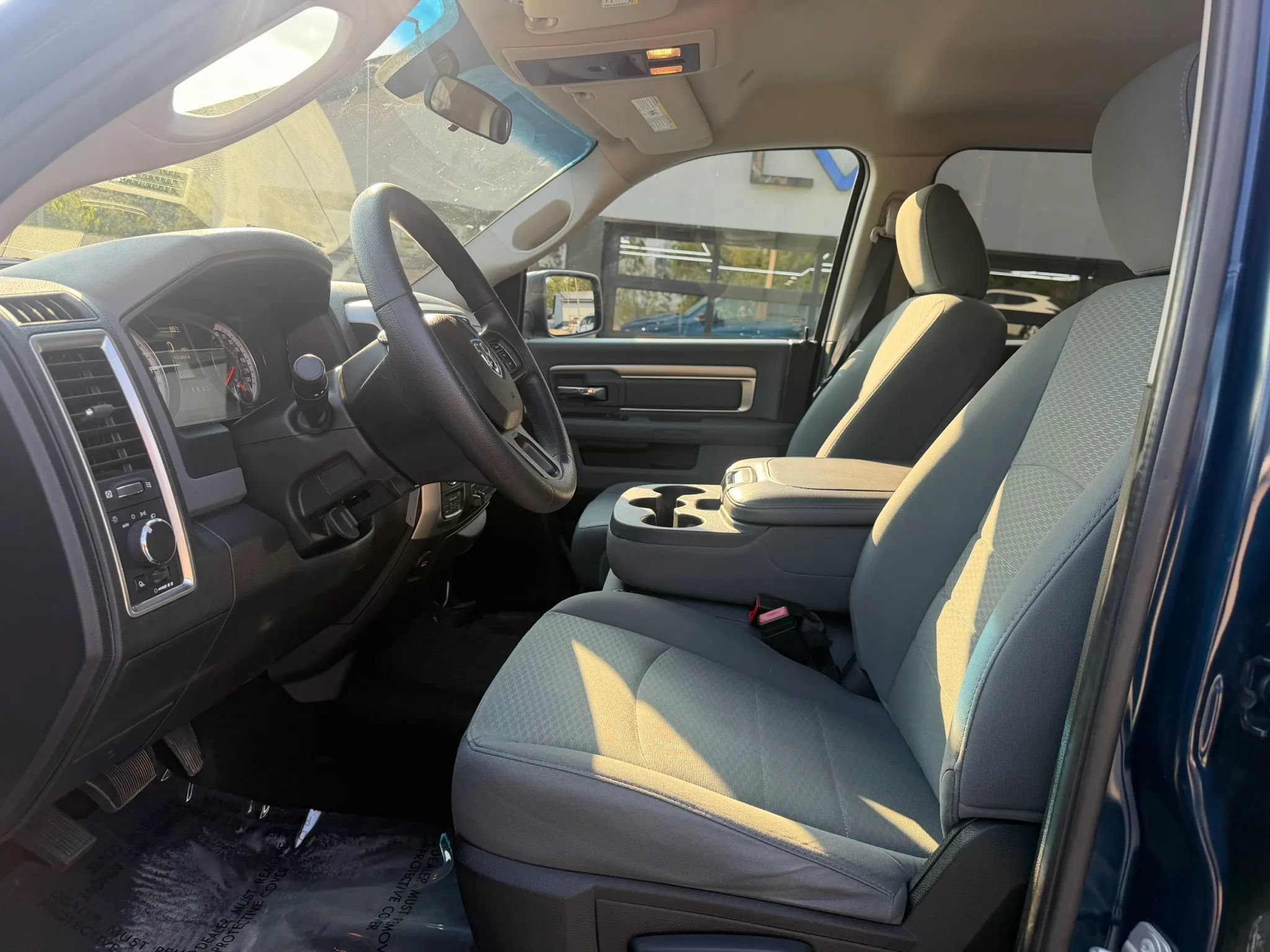 Used 2020 RAM 1500 Classic SLT AWD/4WD image 15
