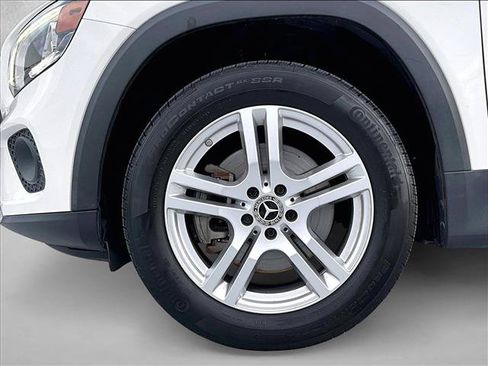 Used 2020 Mercedes-Benz GLB 250 image 10