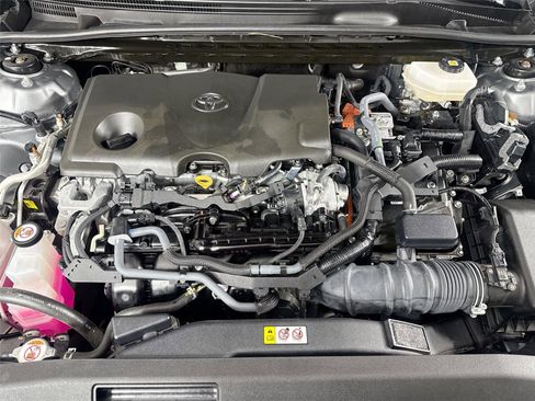 Used 2025 Toyota Camry XLE image 47