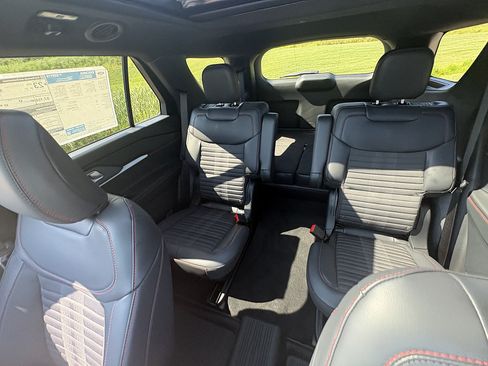 New 2026 Ford Explorer ST-Line w/ ST-Line Street Pack AWD/4WD image 34