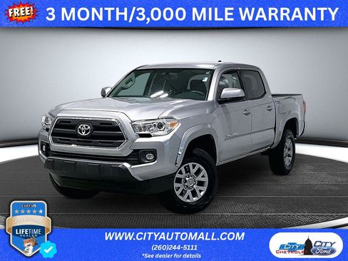 Used 2017 Toyota Tacoma SR5 w/ Tow Package AWD/4WD image 1