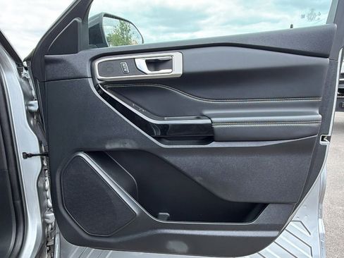 Used 2023 Ford Explorer ST AWD/4WD image 29