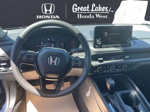 Used 2025 Honda Accord SE image 10
