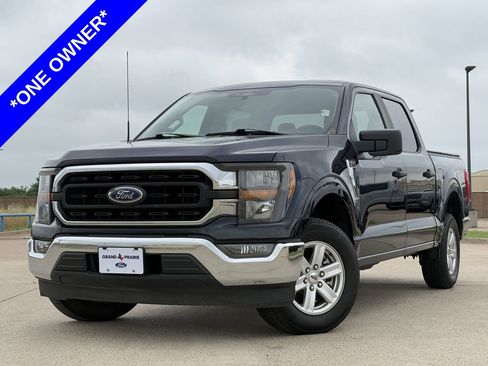 Used 2023 Ford F150 XLT w/ Trailer Tow Package RWD image 2
