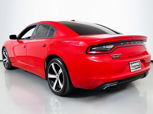 Used 2018 Dodge Charger SXT RWD image 6
