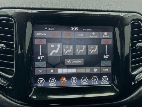 Used 2018 Jeep Compass Limited image 12