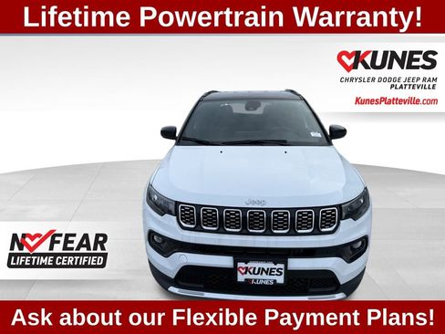 Used 2025 Jeep Compass Limited image 4