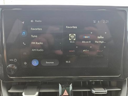 Used 2023 Toyota Corolla Cross XLE w/ Convenience Package FWD image 19