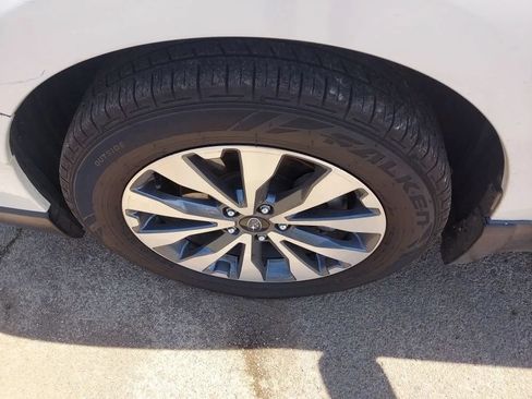 Used 2016 Subaru Outback 2.5i Limited AWD/4WD image 19