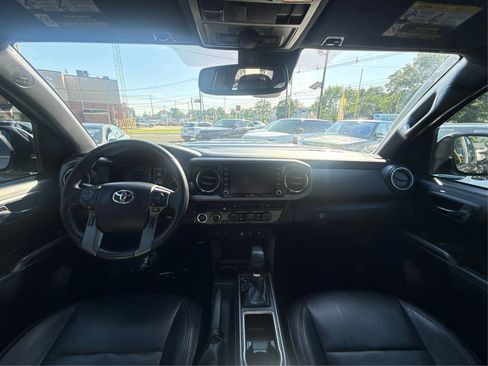 Used 2021 Toyota Tacoma TRD Pro AWD/4WD image 32