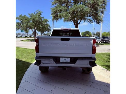 Used 2022 Chevrolet Silverado 2500 LTZ w/ LTZ Plus Package AWD/4WD image 7