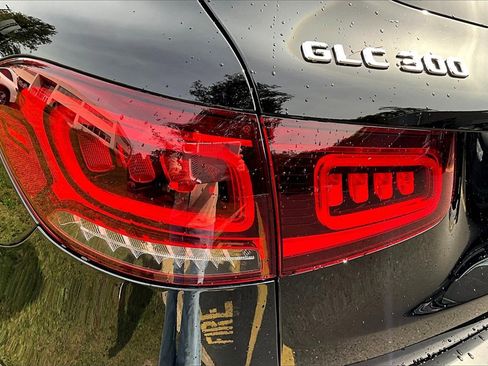 Certified 2022 Mercedes-Benz GLC 300 4MATIC image 32