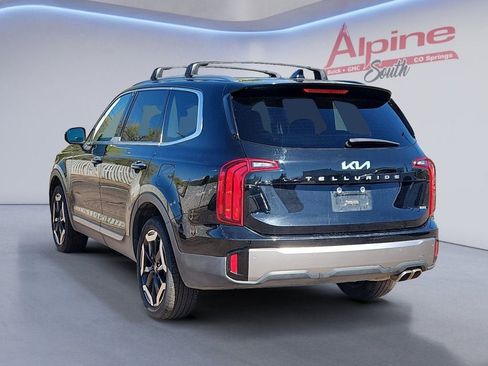 Used 2025 Kia Telluride S image 3