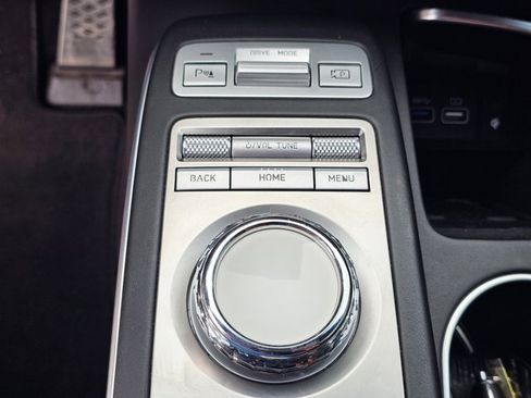 Used 2023 Genesis GV70 2.5T w/ Sport Prestige Package AWD/4WD image 63