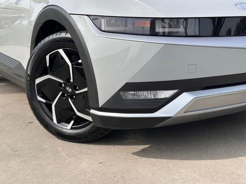 Certified 2023 Hyundai Ioniq 5 SE image 4