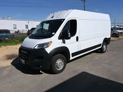 Used 2025 RAM ProMaster 2500 w/ Convenience Group FWD image 20