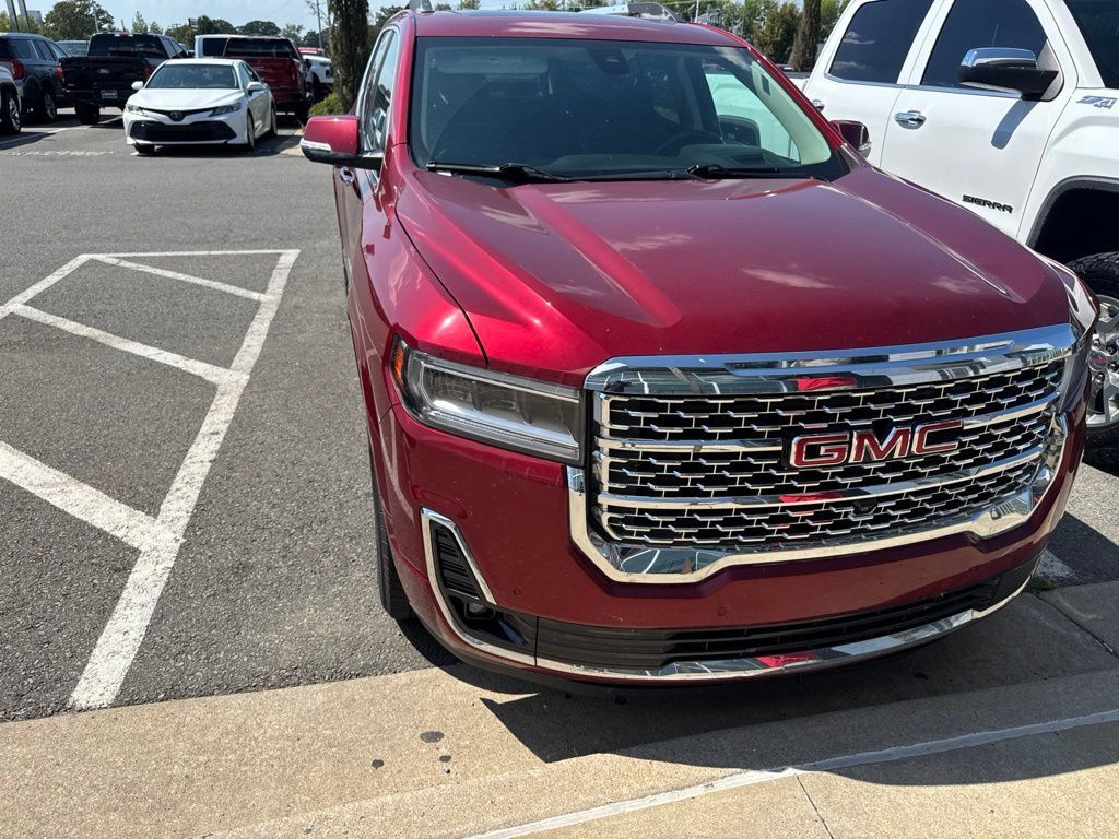 Used 2020 GMC Acadia Denali w/ Technology Package FWD image 3