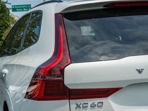 New 2026 Volvo XC60 B5 Ultra w/ Protection Package Premier AWD/4WD image 7