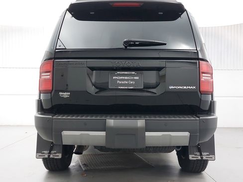Used 2024 Toyota Land Cruiser image 6