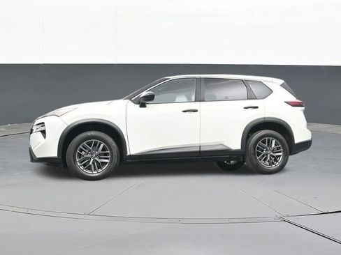 Used 2024 Nissan Rogue S image 57